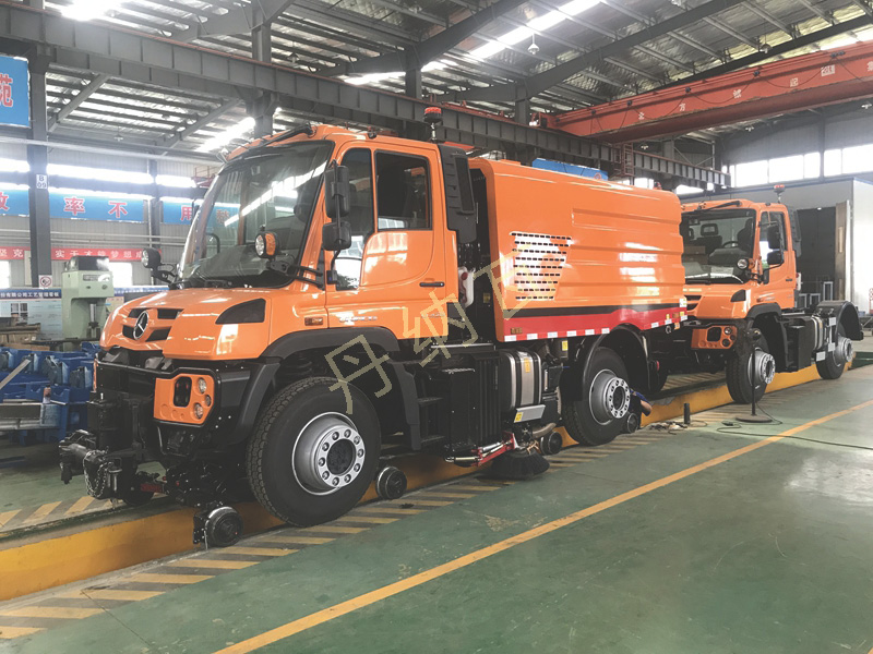 奔驰乌尼莫克U400 工程车